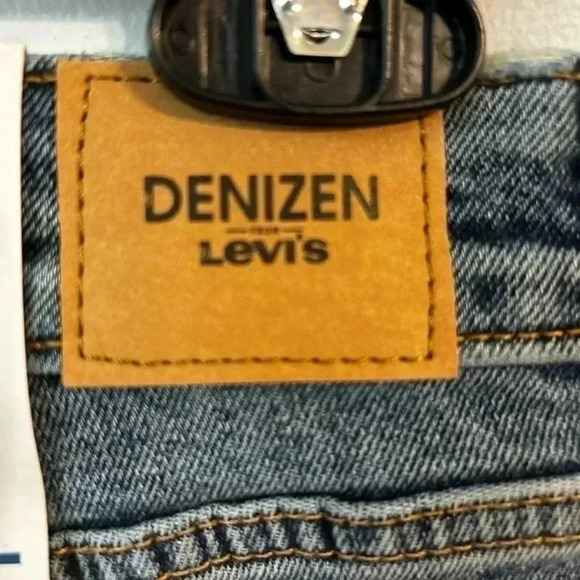 Women’s size 4.‎ Denizen Levi’s shorts. NWT - Picture 6 of 9